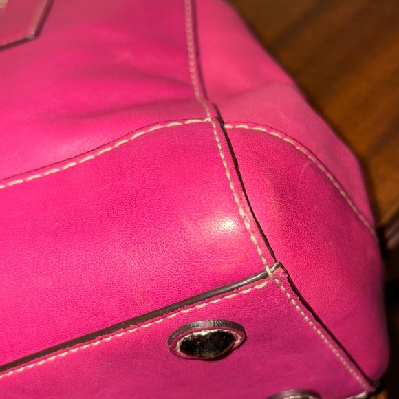 Coach  shoulder bag  thick smooth leather bright pink  Silvertone HW f13675  EUC - Picture 11 of 17